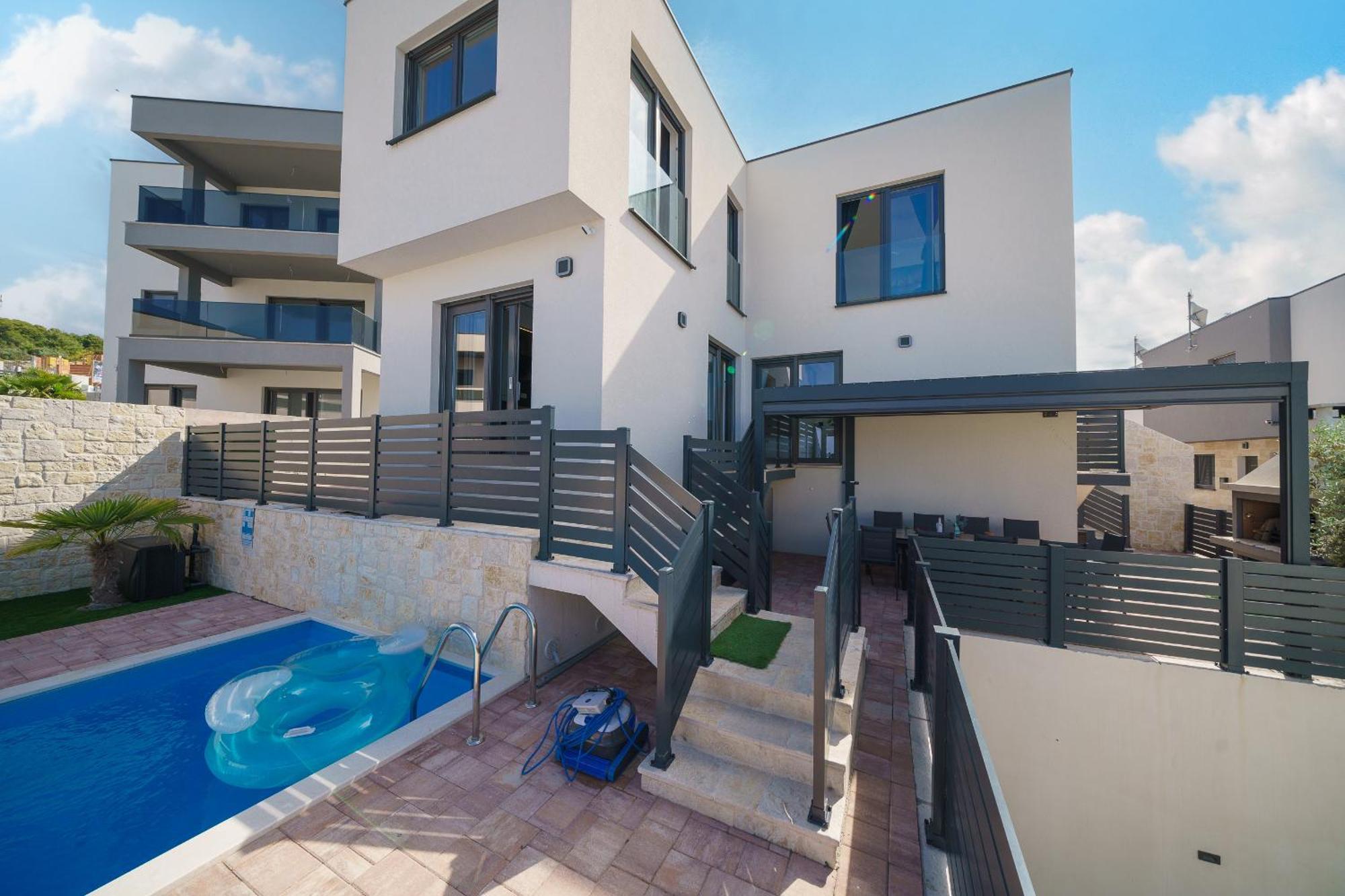 Exclusive New House W Private Pool Villa *