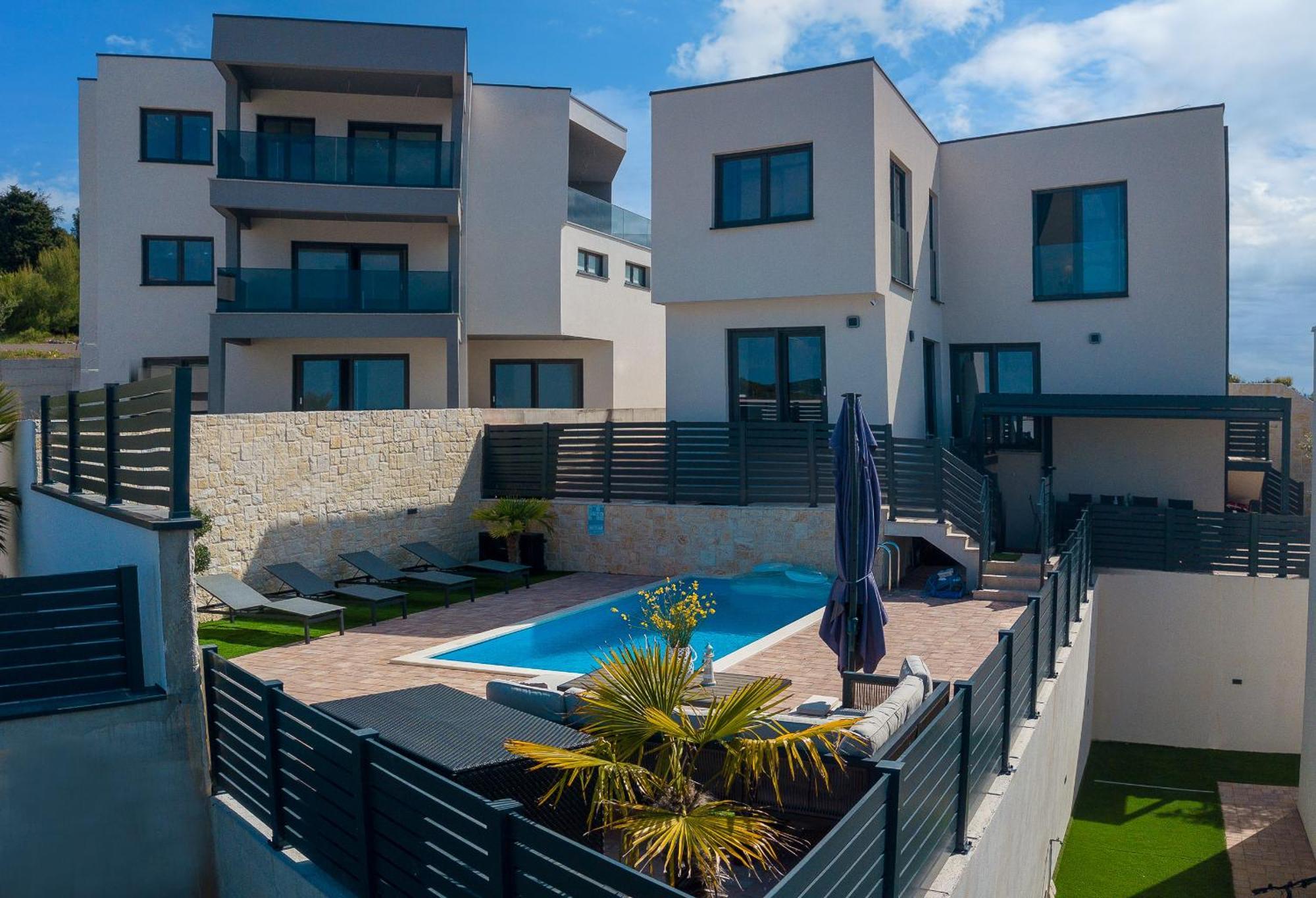 Exclusive New House W Private Pool